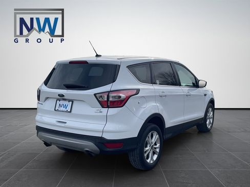 Used 2017 Ford Escape SE w/ SE Cold Weather Package image 16