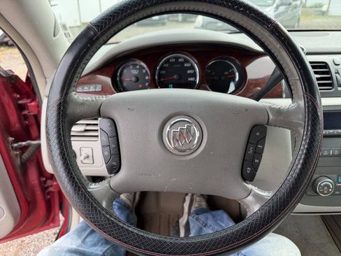 Used 2009 Buick Lucerne CXL FWD image 32