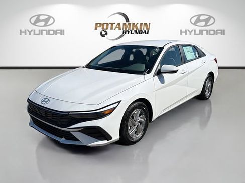 New 2026 Hyundai Elantra SE w/ Cargo Package FWD image 1