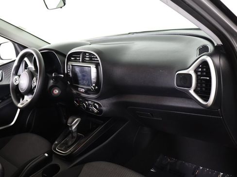 Used 2022 Kia Soul LX w/ Technology Package image 25