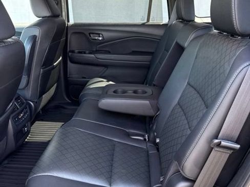 Used 2019 Honda Passport Elite image 12