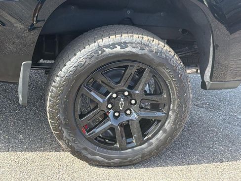 New 2026 Chevrolet Silverado 1500 LT Trail Boss w/ LT Trail Boss Premium Package AWD/4WD image 9