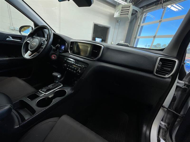 Used 2020 Kia Sportage LX FWD image 28