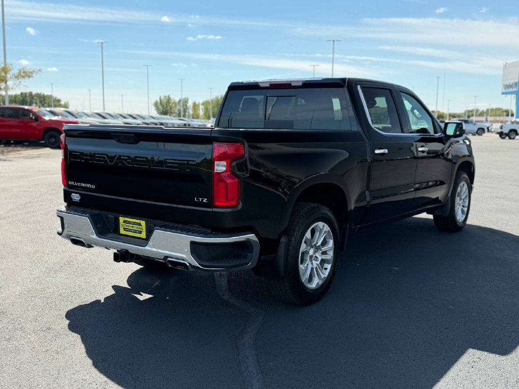Used 2025 Chevrolet Silverado 1500 LTZ w/ LTZ Premium Package AWD/4WD image 7
