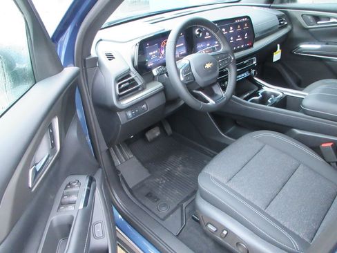 New 2026 Chevrolet Traverse LT w/ LPO, Floor Liner Package image 11