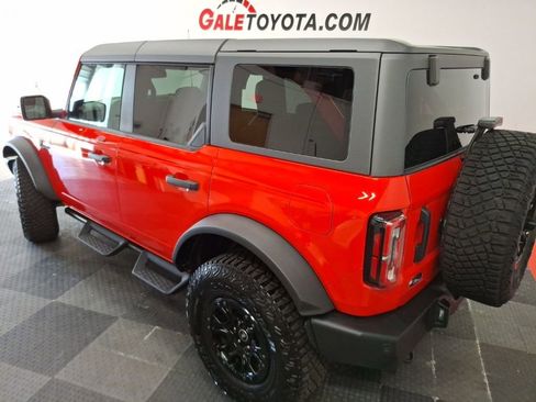 Used 2023 Ford Bronco Wildtrak image 10