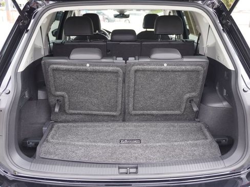 Used 2022 Volkswagen Tiguan SE FWD image 8
