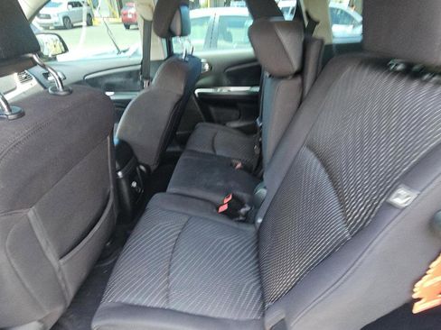 Used 2013 Dodge Journey American Value Package w/ Flexible Seating Group FWD image 11