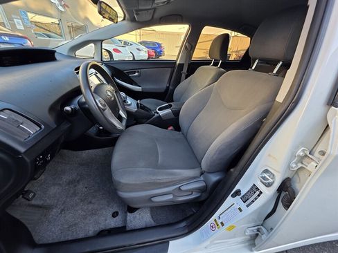 Used 2015 Toyota Prius Two FWD image 10