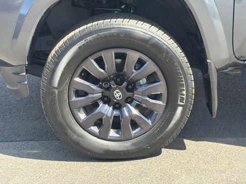 Certified 2022 Toyota Tacoma Limited w/ Nightshade Package AWD/4WD image 8