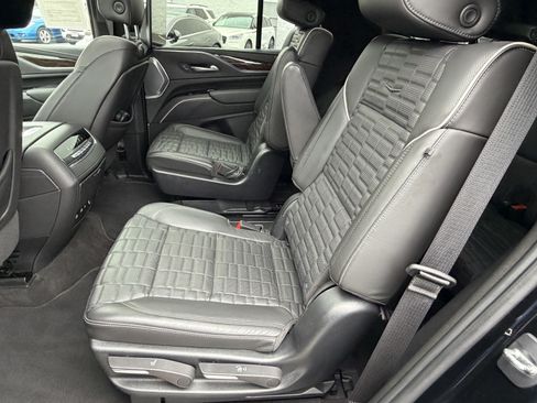 Used 2023 Cadillac Escalade Sport Platinum AWD/4WD image 24