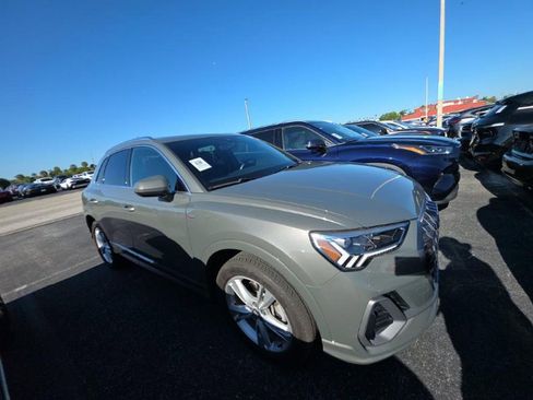 Used 2021 Audi Q3 2.0T Premium Plus AWD/4WD image 3