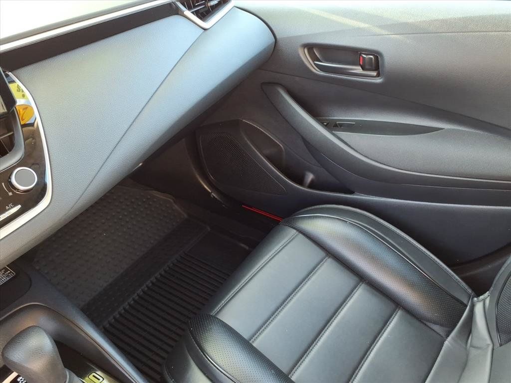 Used 2026 Toyota Corolla LE w/ LE Premium Package FWD image 35