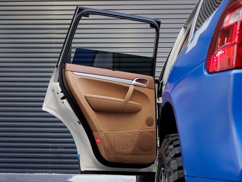 Used 2008 Porsche Cayenne S image 16