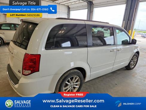 Used 2014 Dodge Grand Caravan SXT w/ Rear Park Assist Package FWD image 4