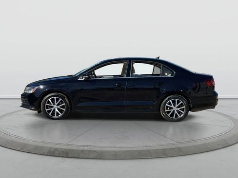 Used 2018 Volkswagen Jetta SE image 4