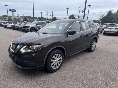 Used 2017 Nissan Rogue S AWD/4WD image 1