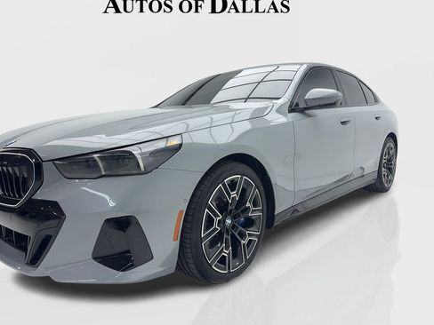 Used 2026 BMW 530i w/ M Sport Package RWD image 3
