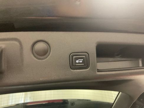 Used 2023 Chevrolet Equinox RS AWD/4WD image 25