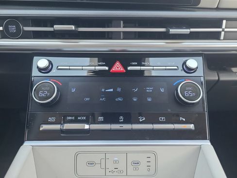 Used 2025 Hyundai Santa Fe SEL AWD/4WD image 20