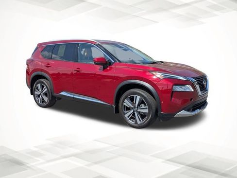 Used 2023 Nissan Rogue Platinum image 2