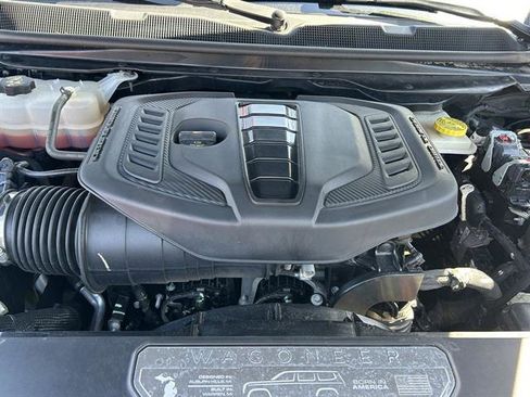 Used 2024 Jeep Wagoneer Series II w/ Flexible Seating Group image 28