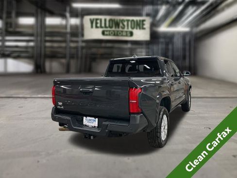 Used 2025 Toyota Tacoma SR5 AWD/4WD image 4