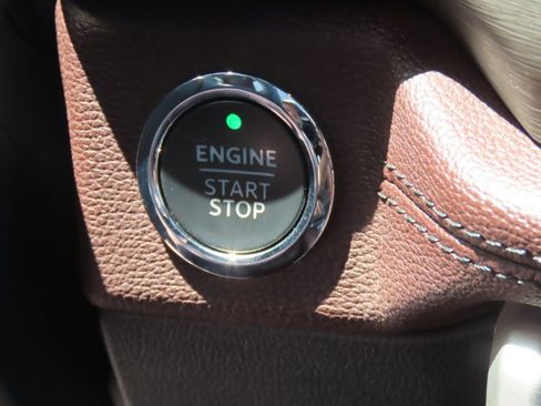 Used 2024 Ford Expedition Limited AWD/4WD image 30