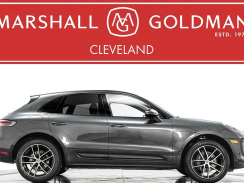 Used 2023 Porsche Macan image 1