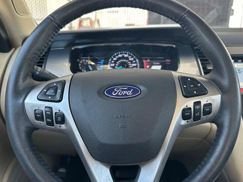 Used 2017 Ford Taurus SEL w/ Equipment Group 201A FWD image 23