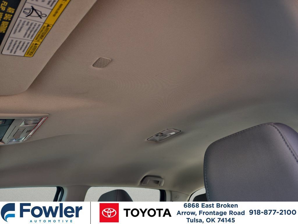 Certified 2023 Toyota Tacoma SR AWD/4WD image 19