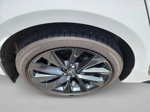 Used 2026 Toyota Corolla SE FWD image 11