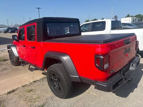 Used 2024 Jeep Gladiator Sport AWD/4WD image 5
