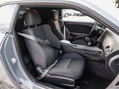 Used 2018 Dodge Challenger R/T image 33