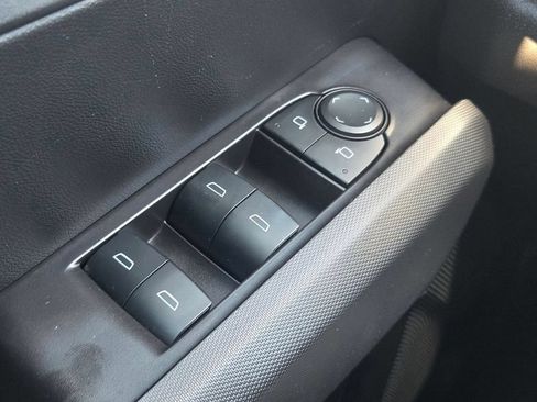 Used 2025 Chevrolet Colorado W/T AWD/4WD image 30