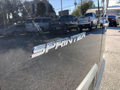 Used 2025 Mercedes-Benz Sprinter 2500 image 30