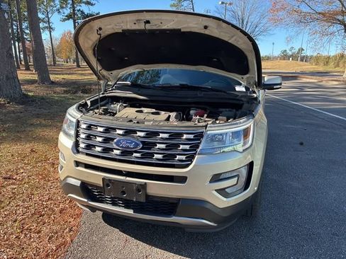 Used 2017 Ford Explorer Limited w/ Equipment Group 301A image 20