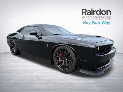 Used 2016 Dodge Challenger SRT Hellcat RWD image 1
