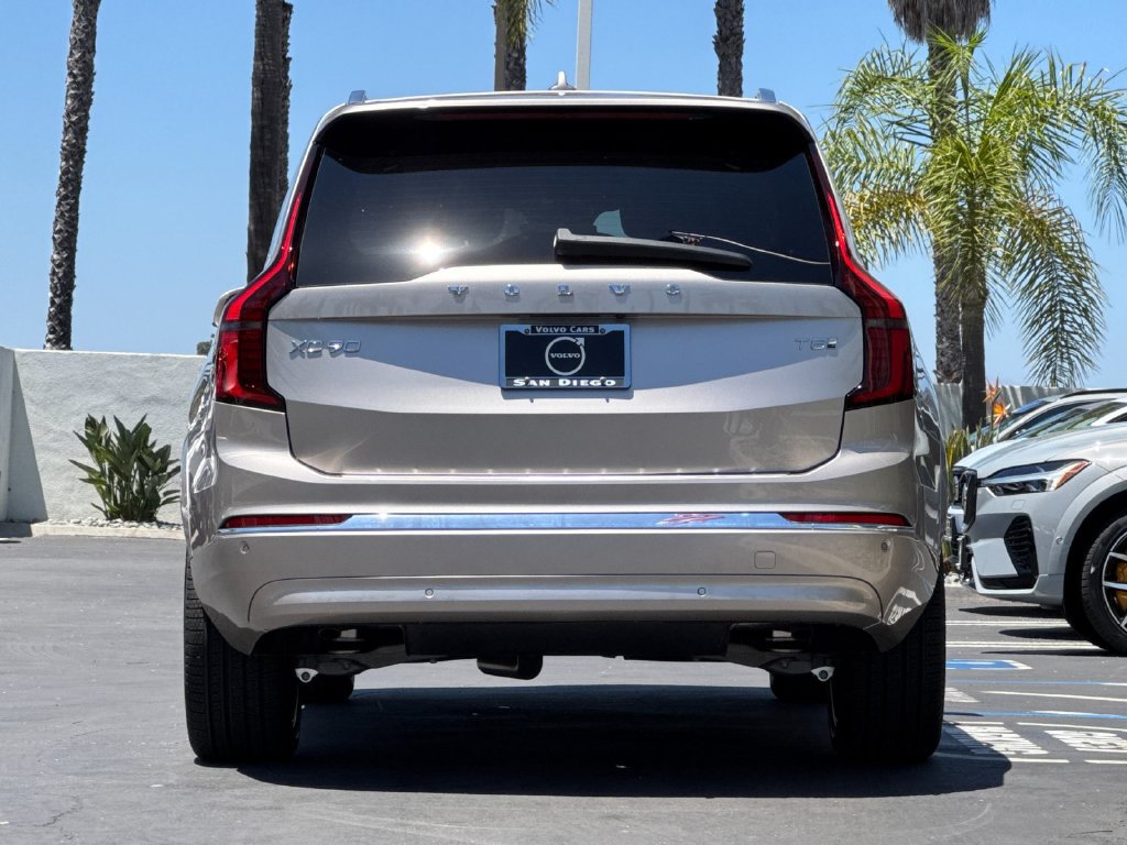 New 2026 Volvo XC90 T8 Plus w/ Protection Package Premier AWD/4WD image 4