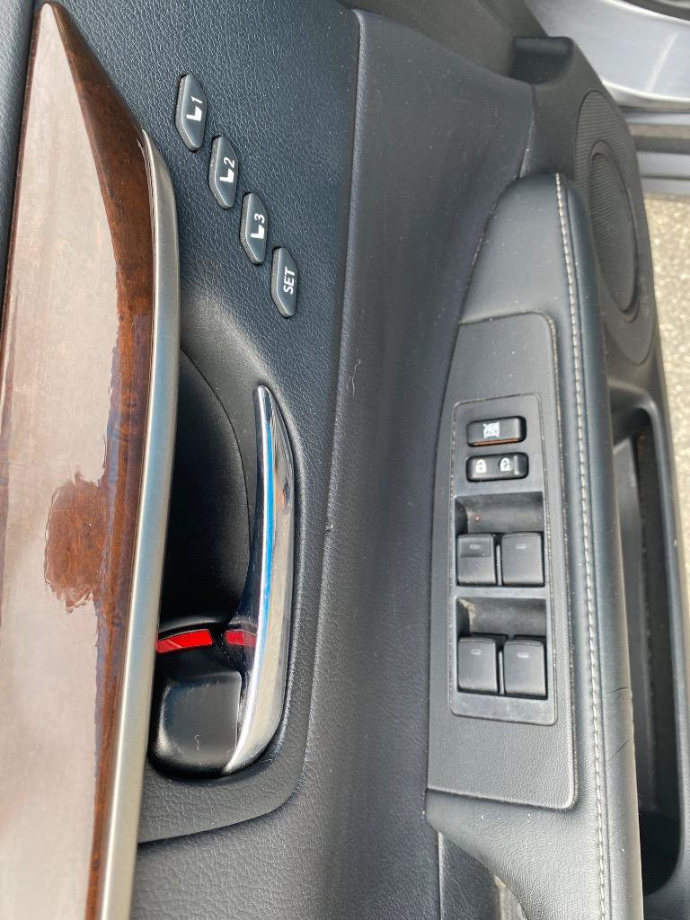 Used 2014 Lexus ES 350 w/ Luxury Package FWD image 35