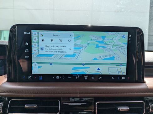 Certified 2025 Lincoln Aviator Reserve RWD image 22