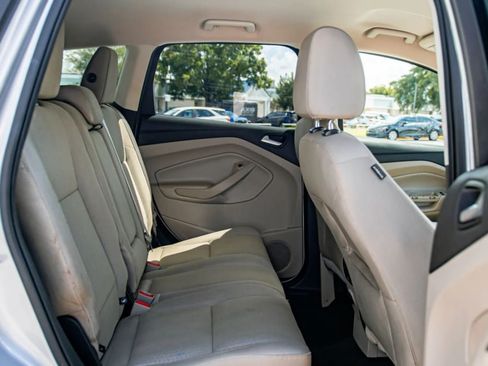 Used 2017 Ford Escape SE FWD image 23