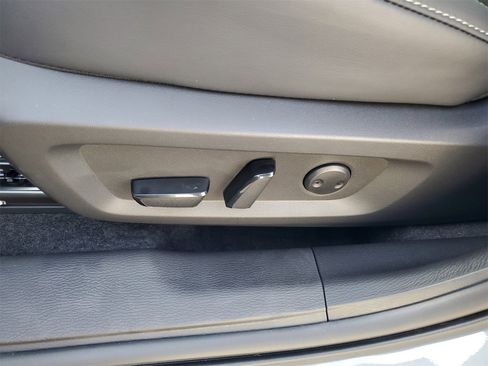 New 2025 Mitsubishi Outlander SE image 7