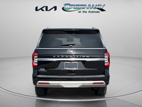 Used 2022 Ford Expedition Platinum AWD/4WD image 5