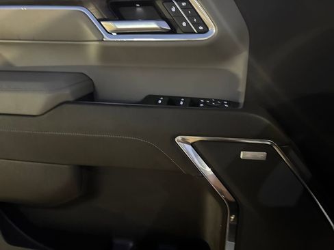 Used 2023 GMC Sierra 1500 SLT w/ SLT Premium Package image 21