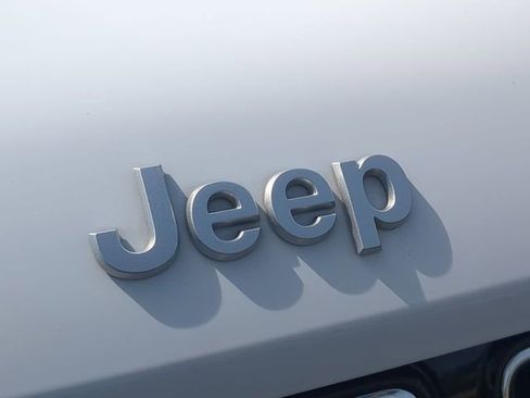 Certified 2024 Jeep Grand Cherokee Limited w/ Trailer Tow Package RWD image 13