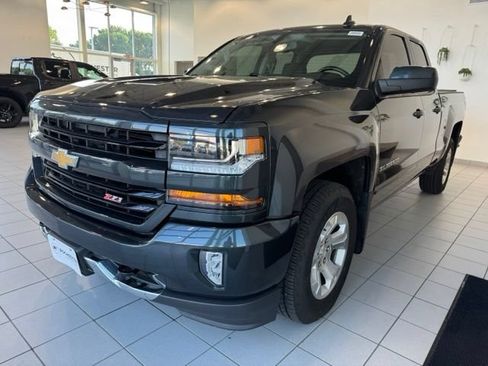 Used 2018 Chevrolet Silverado 1500 LT w/ All Star Edition AWD/4WD image 32