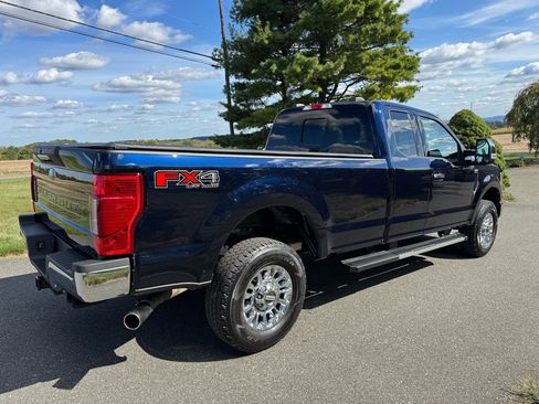 Used 2022 Ford F350 XLT w/ XLT Premium Package image 7