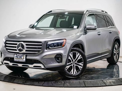 Used 2026 Mercedes-Benz GLB 250 image 1