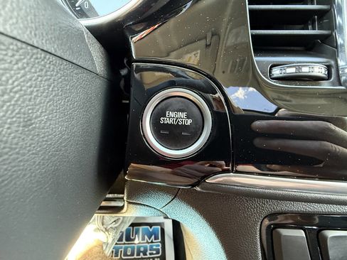 Used 2020 Buick Encore Sport Touring AWD/4WD image 16